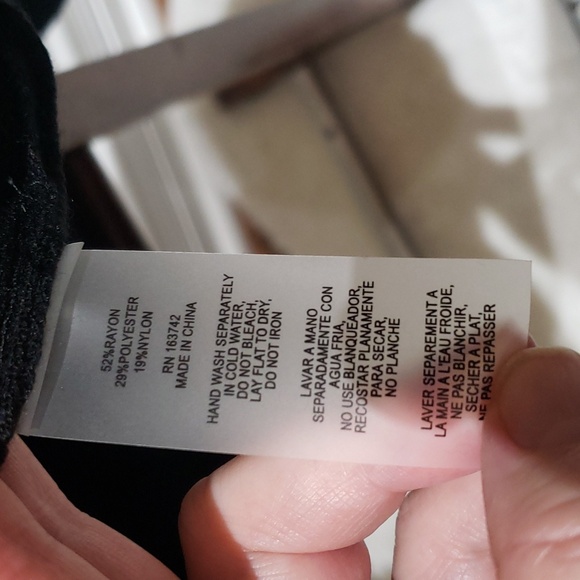 Nwt Sioni large black sweater - Picture 5 of 7